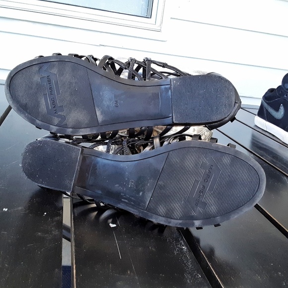 Marc Fisher Black Studded Gladiator Sandals 6 M - Picture 3 of 8